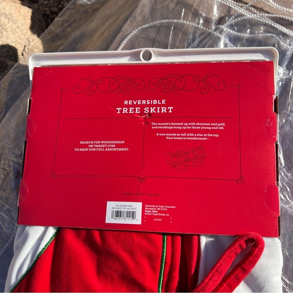 NWT WONDERSHOP @ Target Reversible Tree Skirt FROM 42”-54” Dia 48” Red, White - Picture 8 of 9